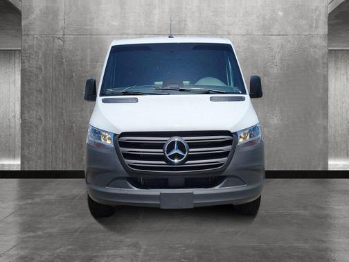 2025 Mercedes-Benz Sprinter 2500 Standard Roof