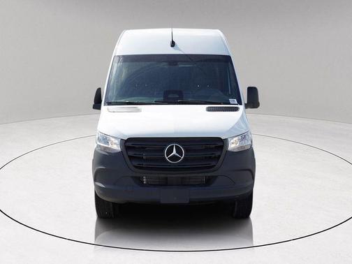 2025 Mercedes-Benz Sprinter 2500 Standard Roof