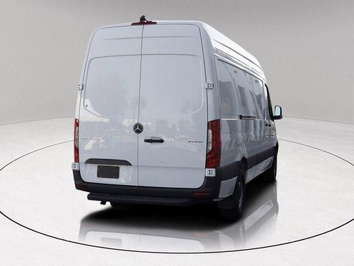 2026 Mercedes-Benz Sprinter 2500 High Roof