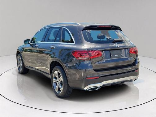 Graphite Gray Metallic 2022 Mercedes-Benz GLC 300 Base