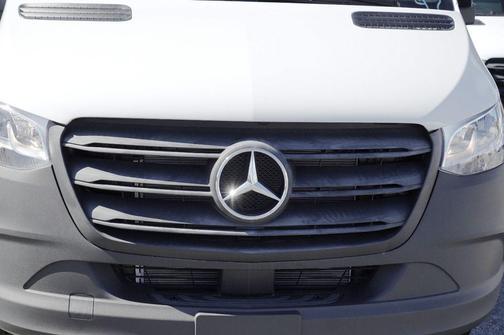 2025 Mercedes-Benz Sprinter 2500 Standard Roof