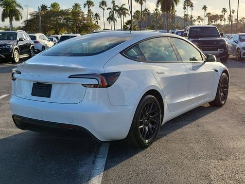 2025 Tesla Model 3 Long Range