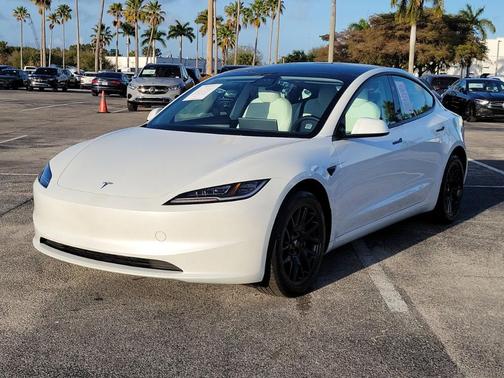 2025 Tesla Model 3 Long Range