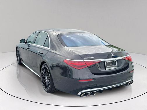 Graphite Gray Metallic 2026 Mercedes-Benz AMG S 63 E Base
