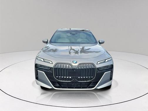 Gray Metallic 2024 BMW 740 i