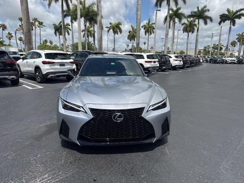 2024 Lexus IS 350