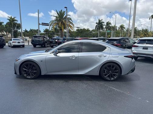 2024 Lexus IS 350