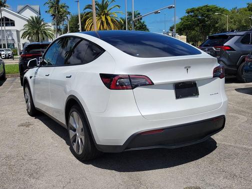 2022 Tesla Model Y Long Range