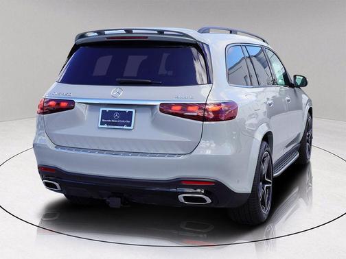 2026 Mercedes-Benz GLS 450 