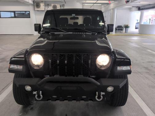 2021 Jeep Gladiator Sport