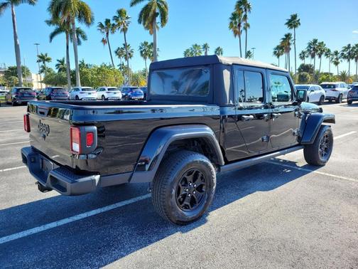 2021 Jeep Gladiator Sport