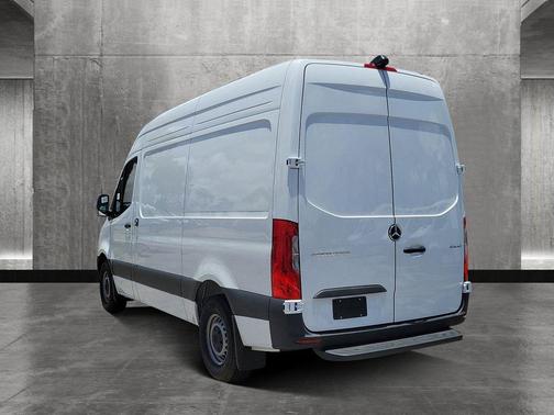 2025 Mercedes-Benz Sprinter 2500 Standard Roof