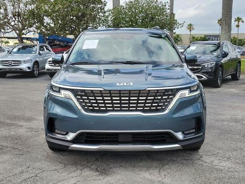 2022 Kia Carnival SX
