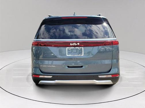 2022 Kia Carnival SX