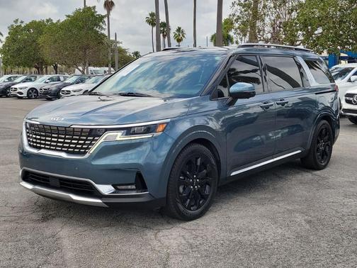 2022 Kia Carnival SX
