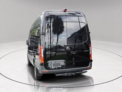 2025 Mercedes-Benz Sprinter 2500 High Roof