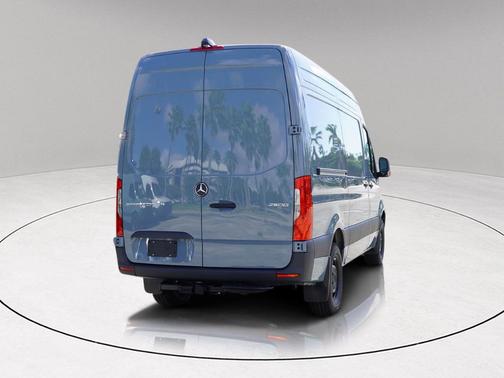 2026 Mercedes-Benz Sprinter 2500 Standard Roof