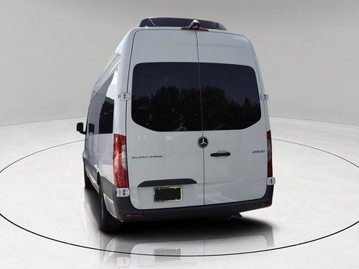 2025 Mercedes-Benz Sprinter 2500 High Roof