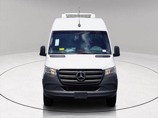 2025 Mercedes-Benz Sprinter 2500 Standard Roof
