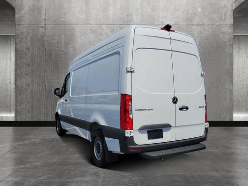 2025 Mercedes-Benz Sprinter 2500 Standard Roof