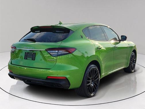 Urban Green 2023 Maserati Levante Modena