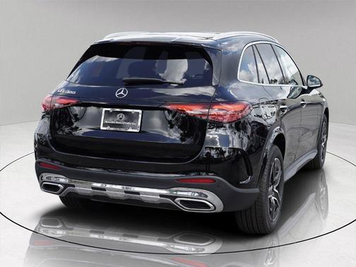 2025 Mercedes-Benz GLC 300 Base