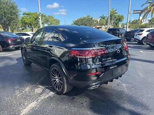 2021 Mercedes-Benz GLC 300 4MATIC Coupe