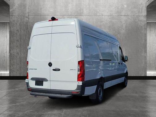 2025 Mercedes-Benz Sprinter 2500 High Roof