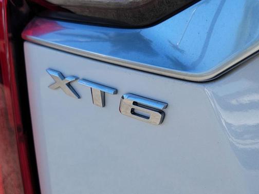 2023 Cadillac XT6 Premium Luxury FWD