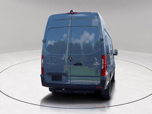 2026 Mercedes-Benz Sprinter 2500 Standard Roof