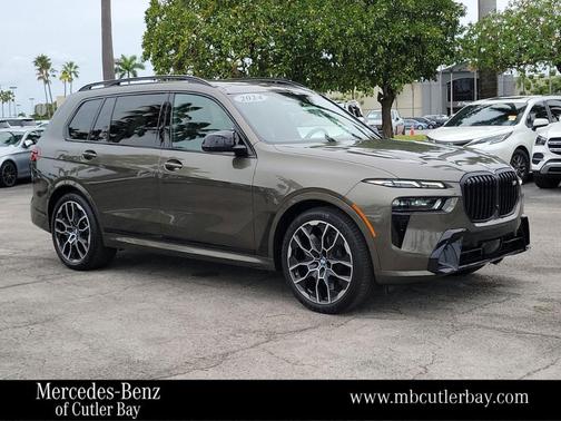 2024 BMW X7 M60i