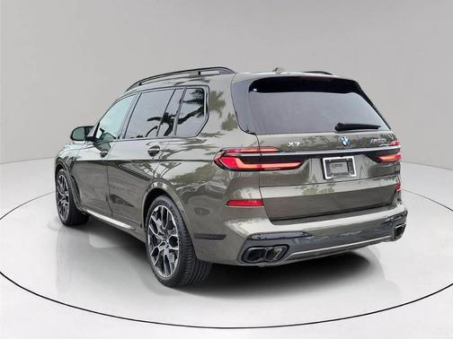 2024 BMW X7 M60i