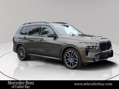 2024 BMW X7 M60i