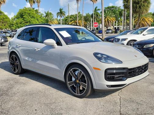 Chalk 2021 Porsche Cayenne Turbo