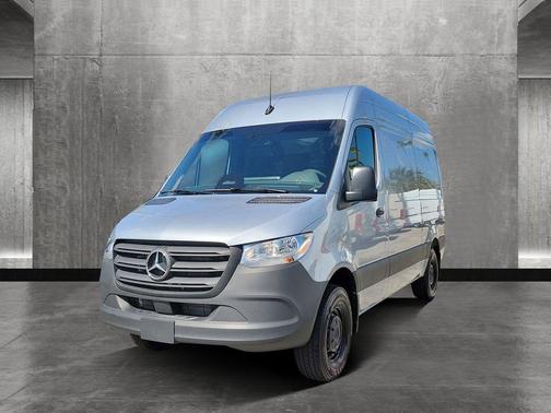 2025 Mercedes-Benz Sprinter 2500 Standard Roof