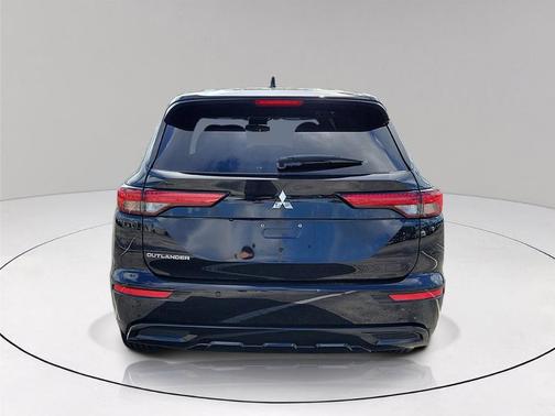Black 2022 Mitsubishi Outlander Black Edition