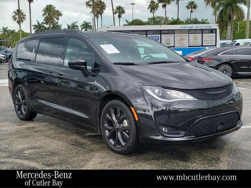 2020 Chrysler Pacifica Touring