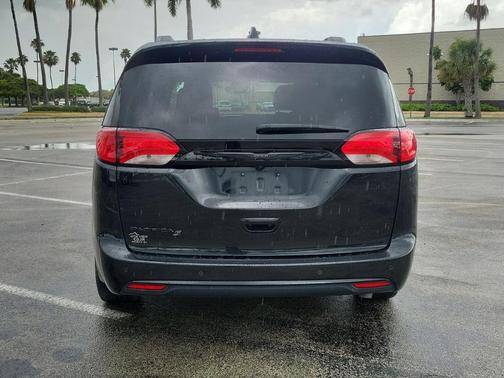 2020 Chrysler Pacifica Touring