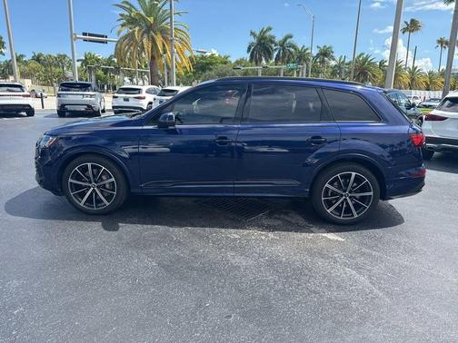 2021 Audi Q7 55 Prestige