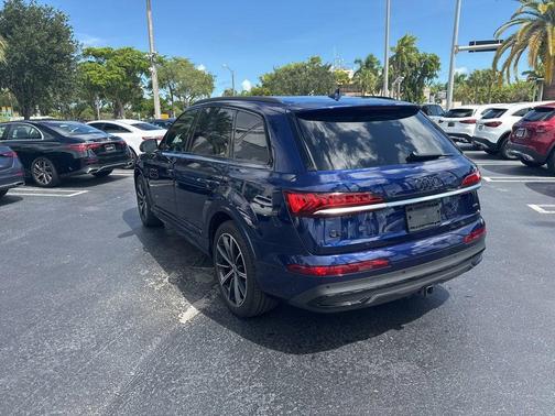 2021 Audi Q7 55 Prestige