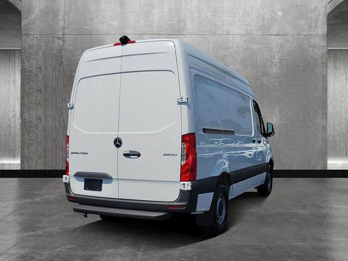 2025 Mercedes-Benz Sprinter 2500 Standard Roof