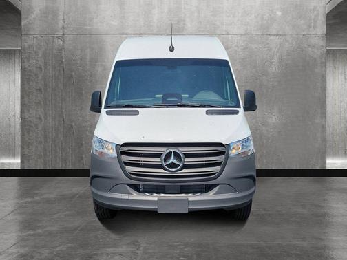 2025 Mercedes-Benz Sprinter 2500 Standard Roof