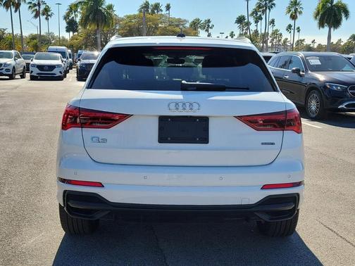 2021 Audi Q3 45 S line Premium