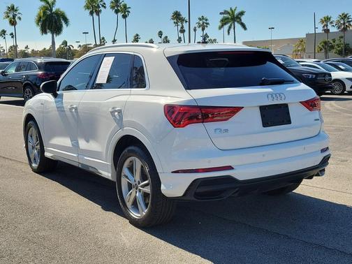 2021 Audi Q3 45 S line Premium