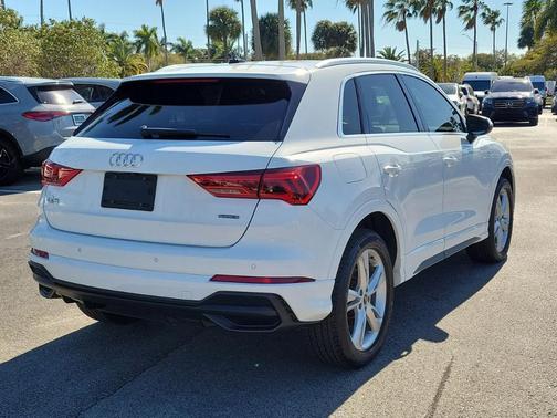 2021 Audi Q3 45 S line Premium