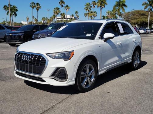 2021 Audi Q3 45 S line Premium
