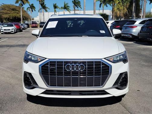 2021 Audi Q3 45 S line Premium