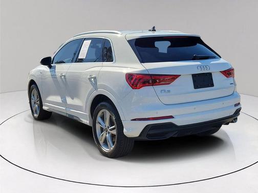 2021 Audi Q3 45 S line Premium