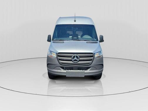 2025 Mercedes-Benz Sprinter 2500 144 WB Standard Roof Passenger