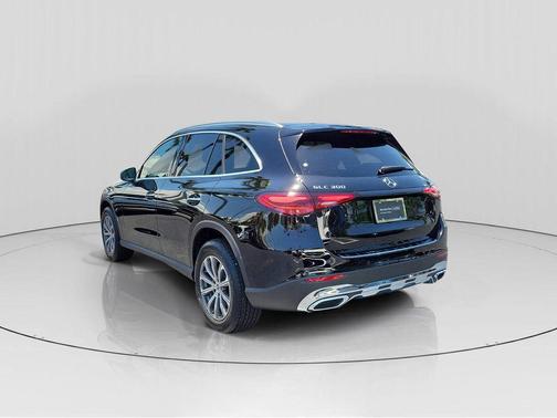 2025 Mercedes-Benz GLC 300 Base